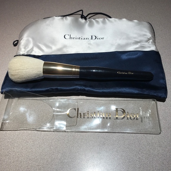 DIOR POWDER BRUSH NWOT - Picture 4 of 5
